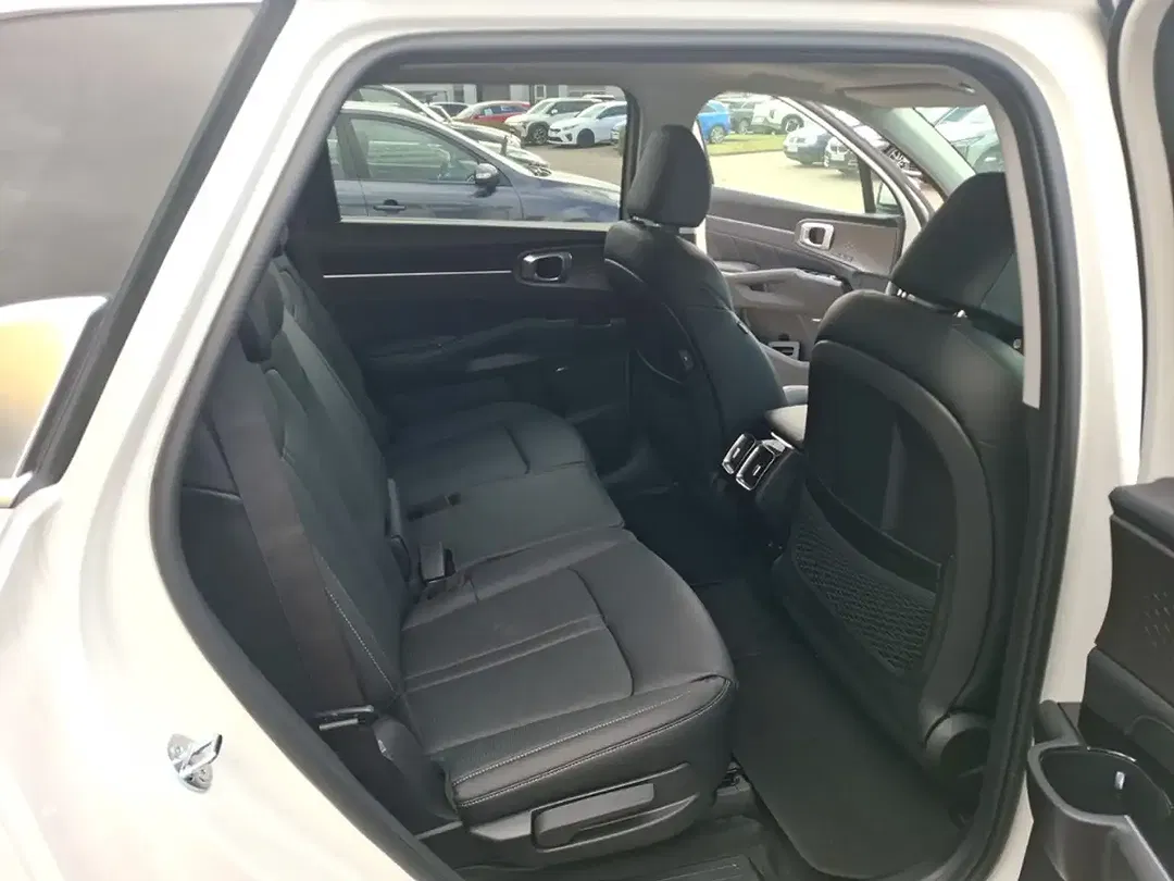 Kia Sorento - Thumbnail 8