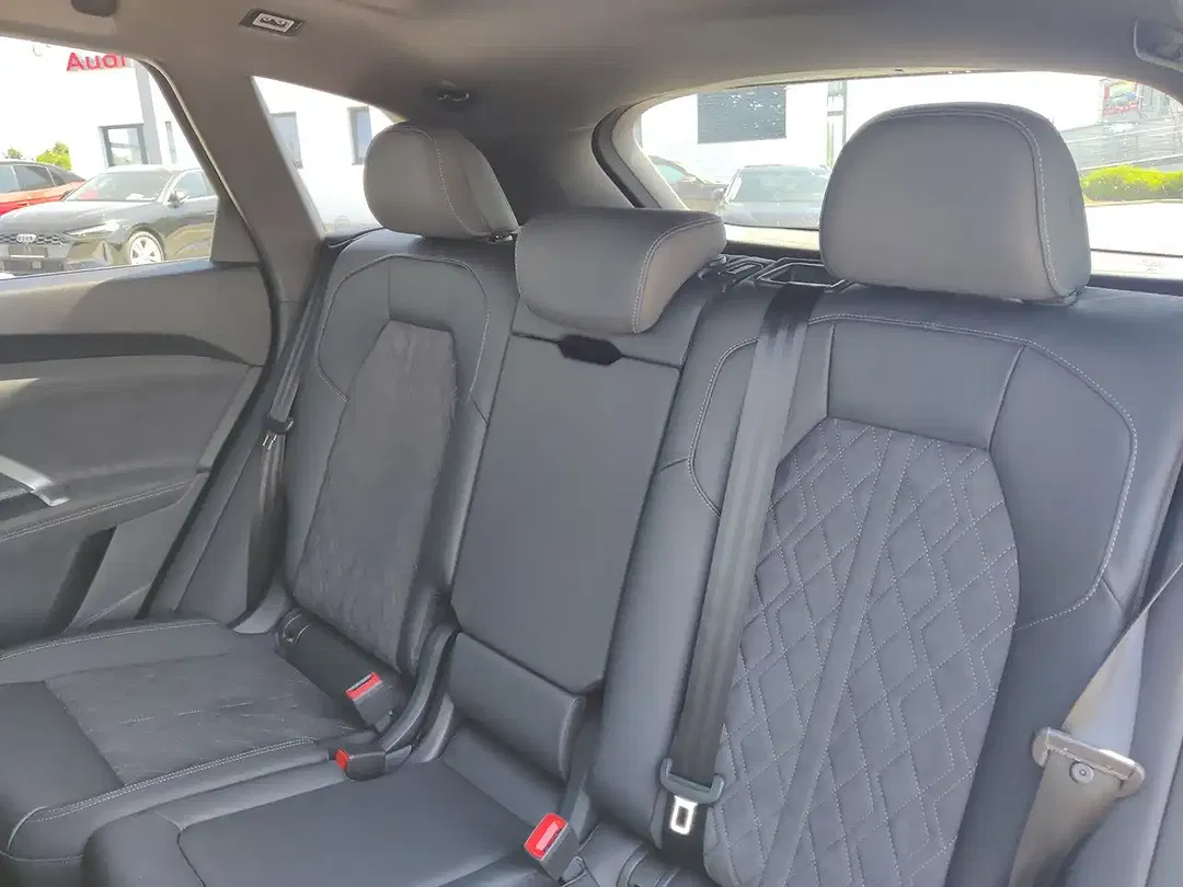 Audi SQ5 - Thumbnail 12
