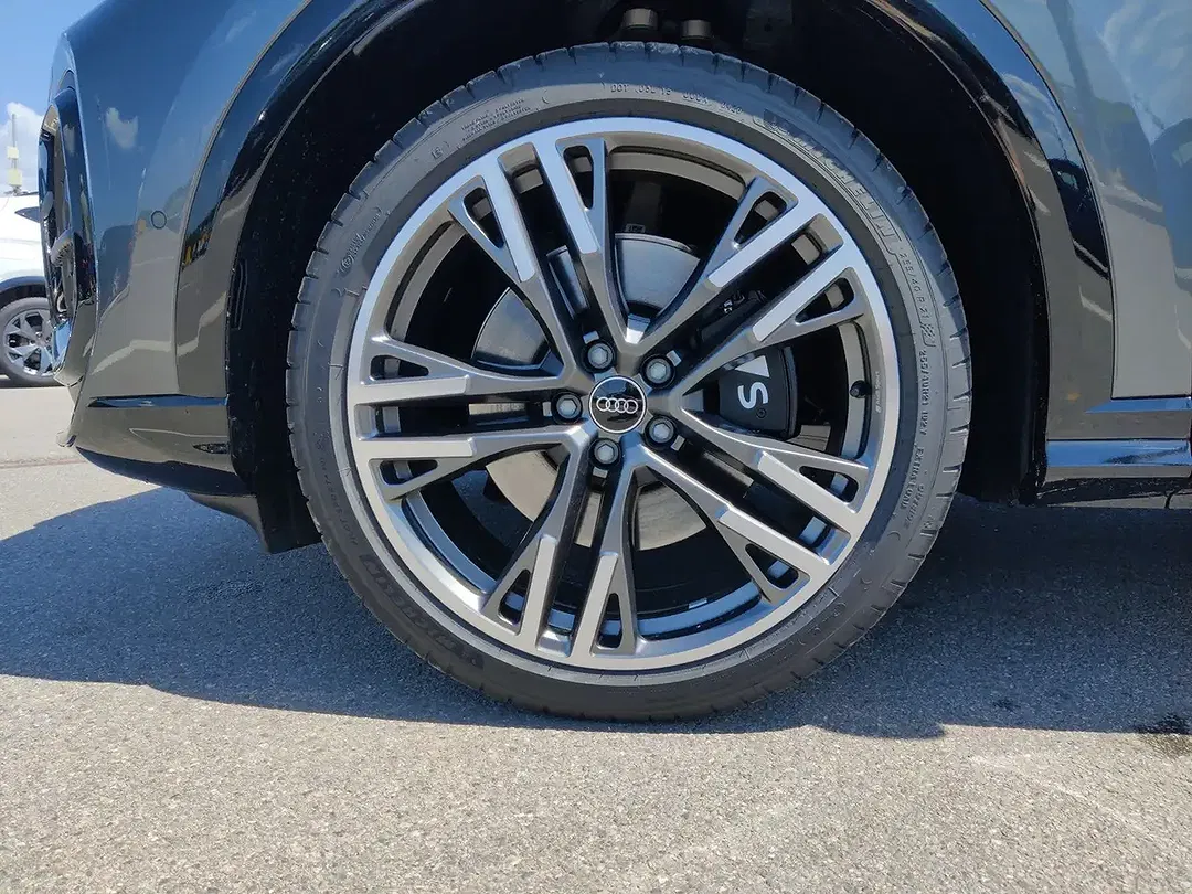 Audi SQ5 - Thumbnail 8