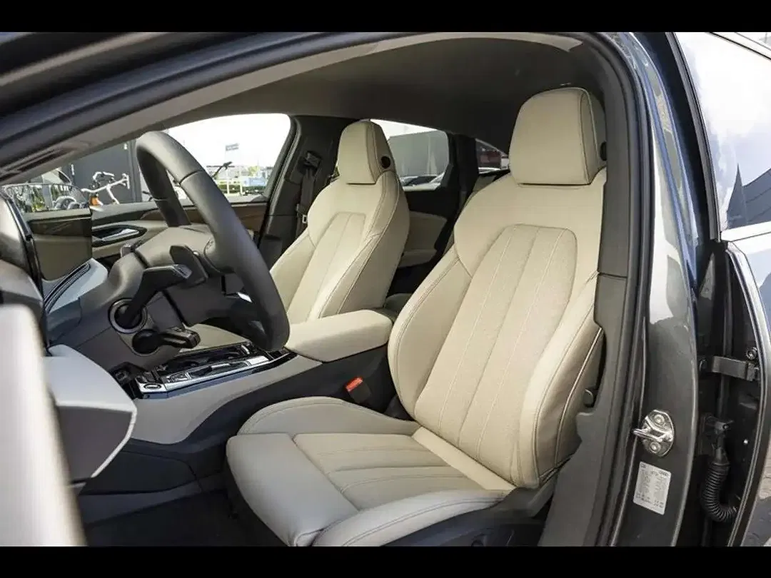 Audi A6 e-tron - Thumbnail 8