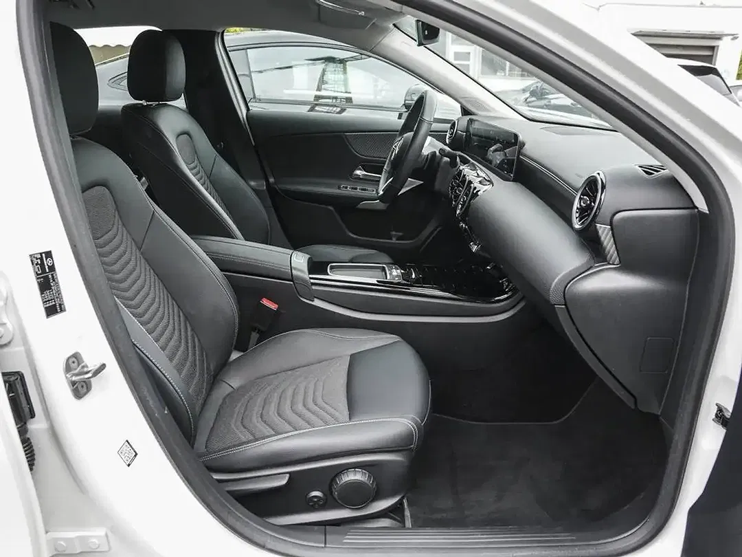 Mercedes-Benz A 200 - Thumbnail 6