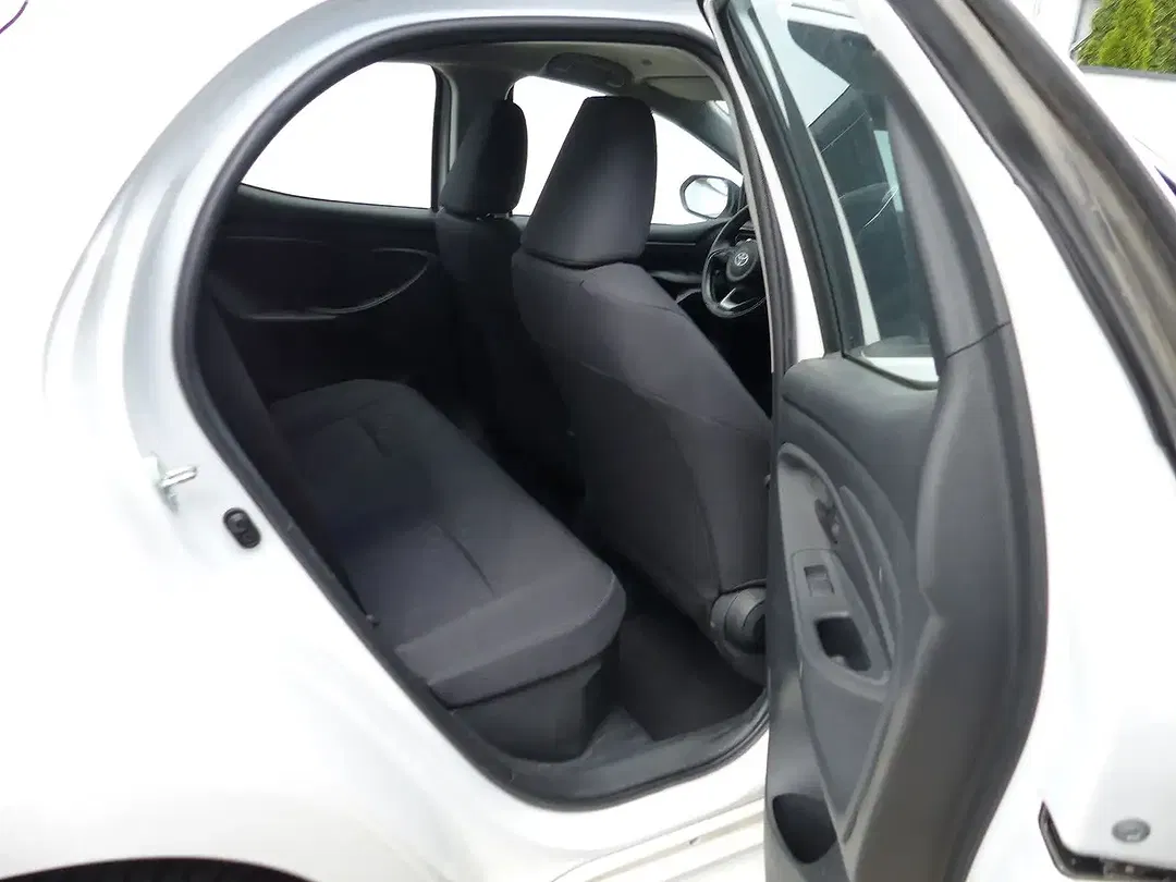Toyota Yaris - Thumbnail 7