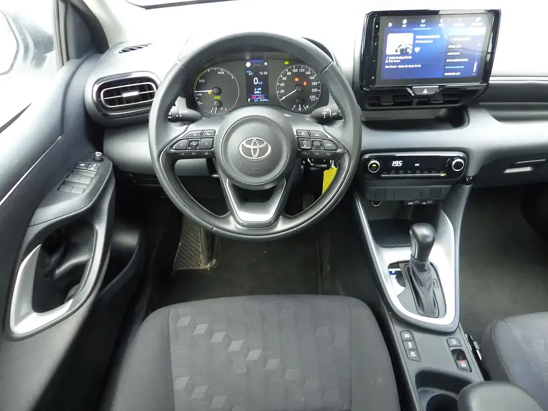 Toyota Yaris - Thumbnail 9