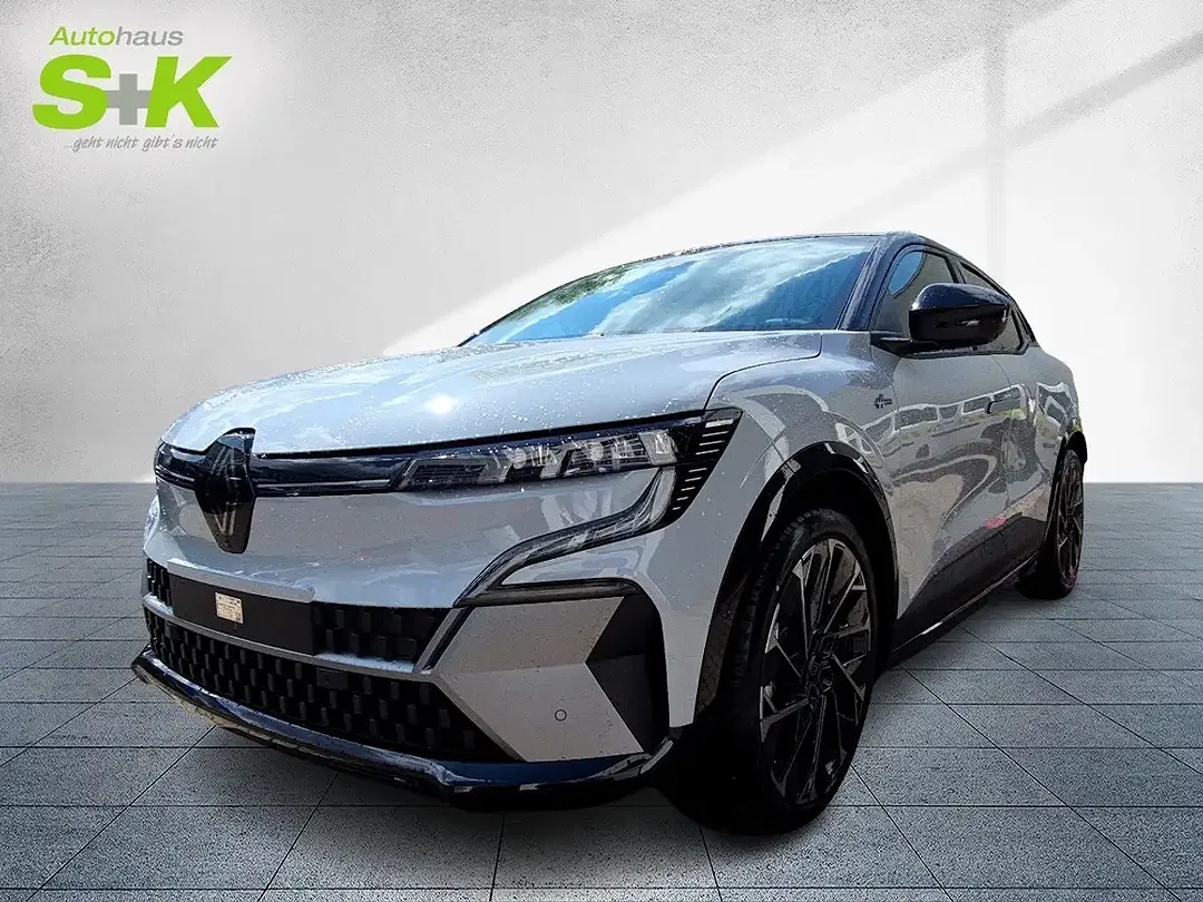 Renault Megane E-Tech - Thumbnail 1