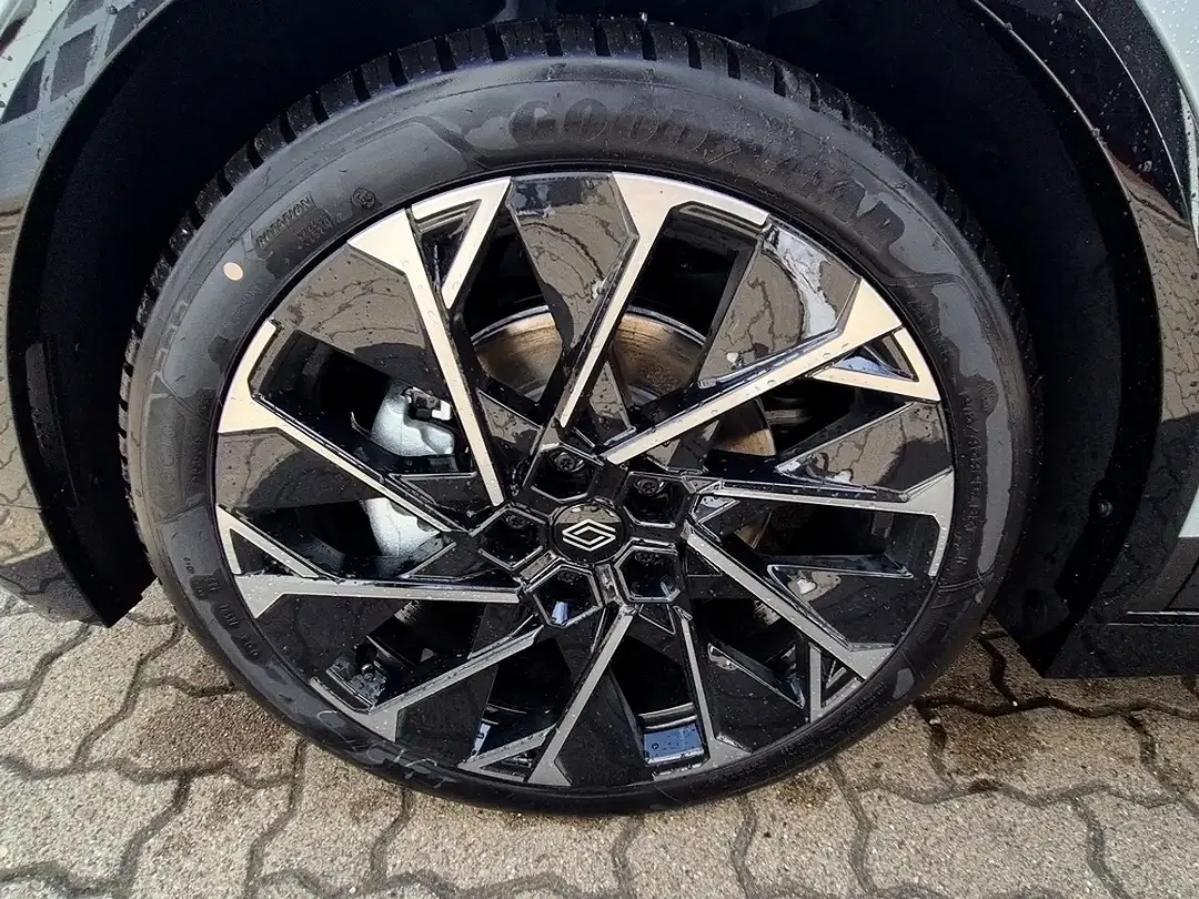 Renault Megane E-Tech - Thumbnail 7