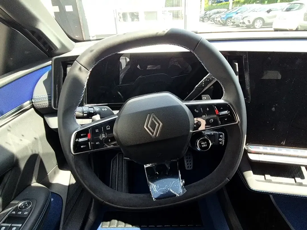 Renault Megane E-Tech - Thumbnail 9