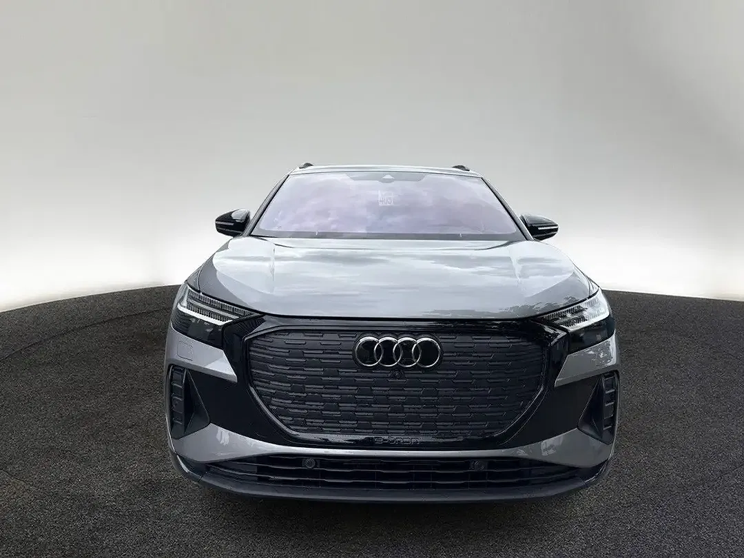 Audi Q4 e-tron - Thumbnail 2