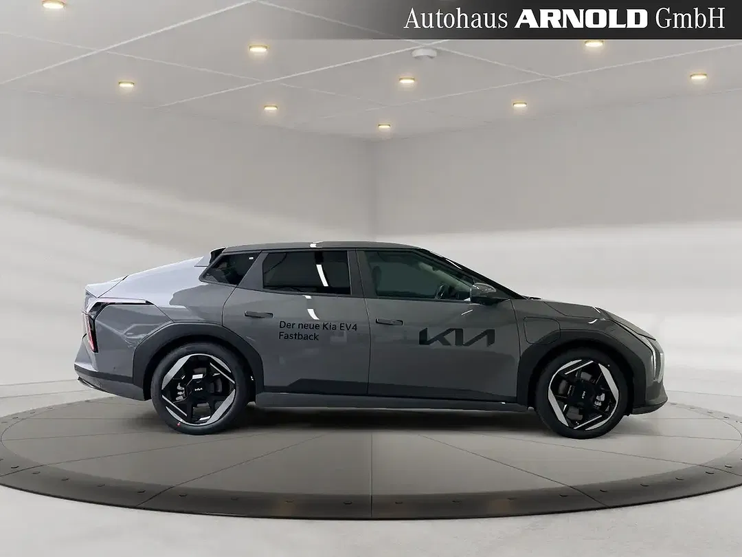 Kia EV4 - Thumbnail 5