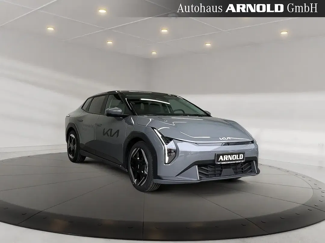 Kia EV4 - Thumbnail 6