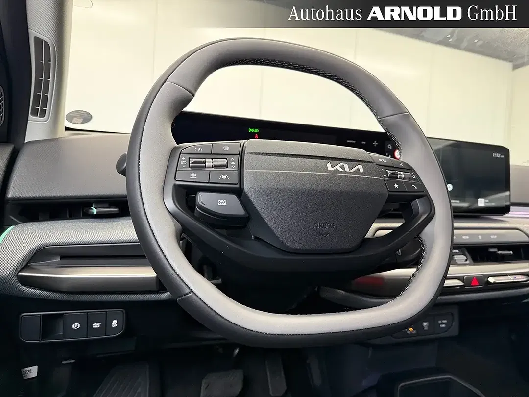 Kia EV4 - Thumbnail 9