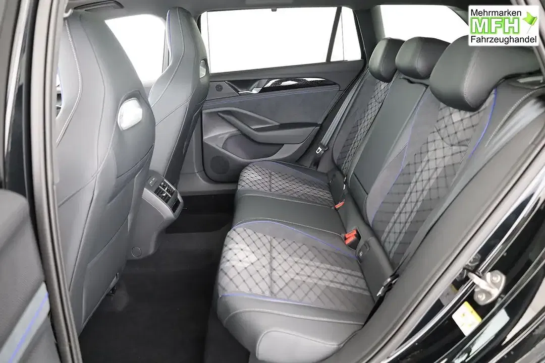 Volkswagen Passat Variant - Thumbnail 11