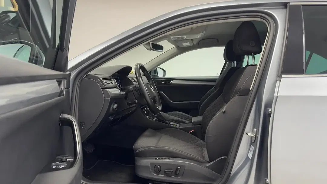Skoda Superb - Thumbnail 11