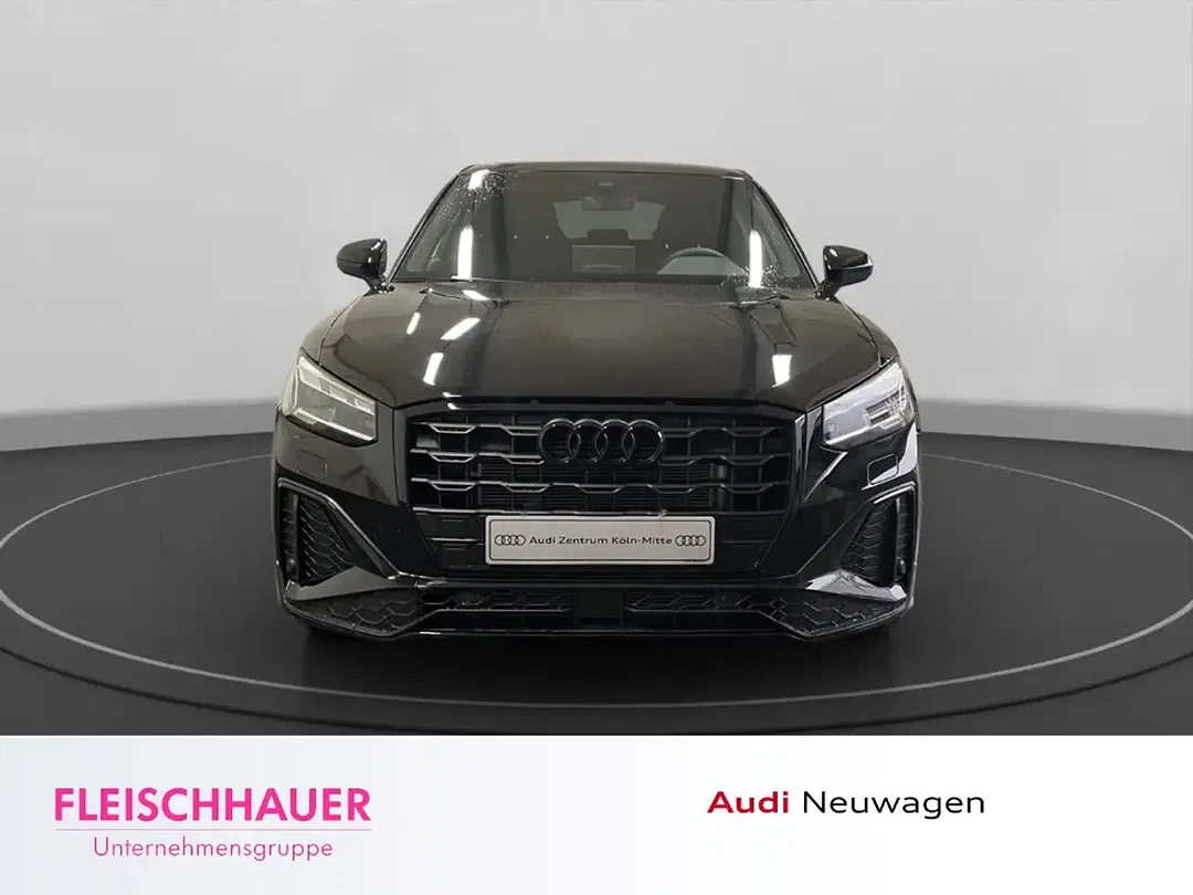 Audi Q2 - Thumbnail 2