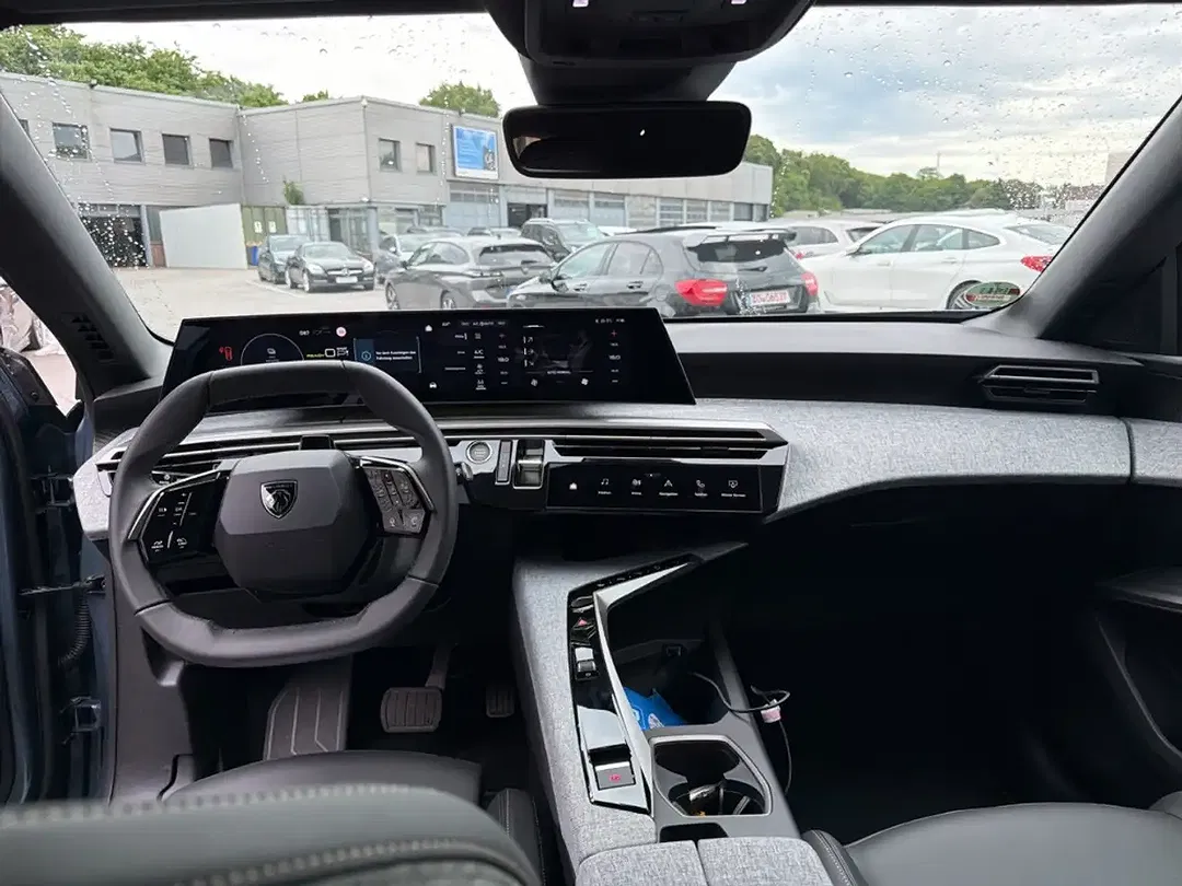 Peugeot 3008 - Thumbnail 8