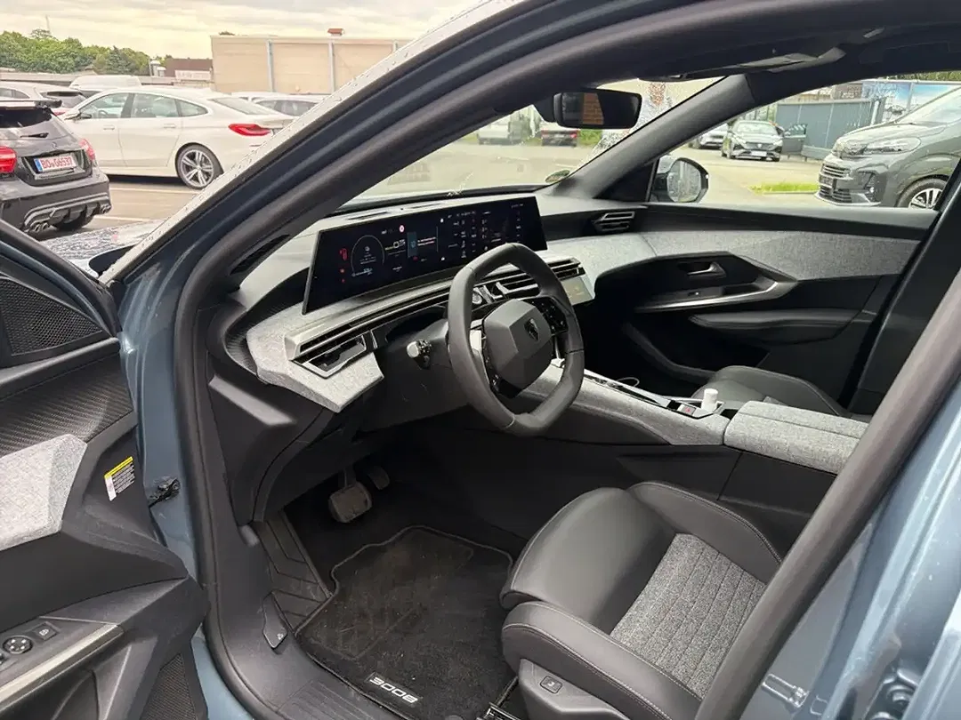 Peugeot 3008 - Thumbnail 9