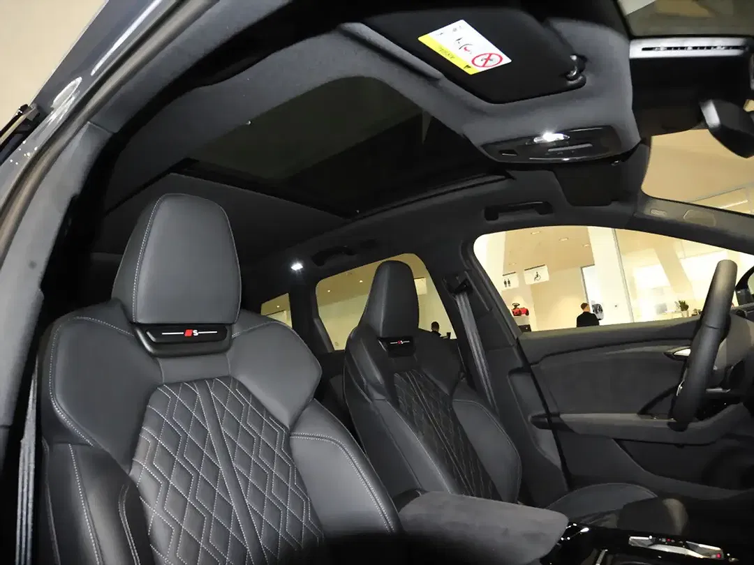 Audi Q6 e-tron - Thumbnail 10