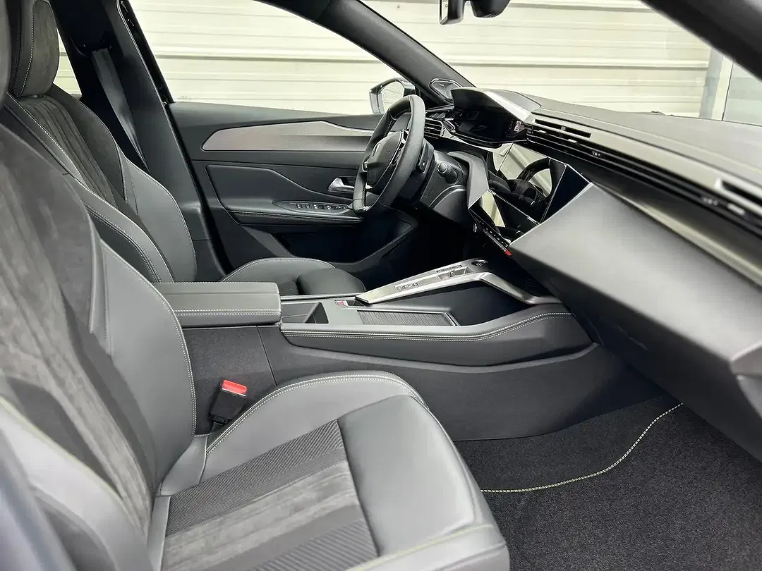 Peugeot 308 - Thumbnail 11