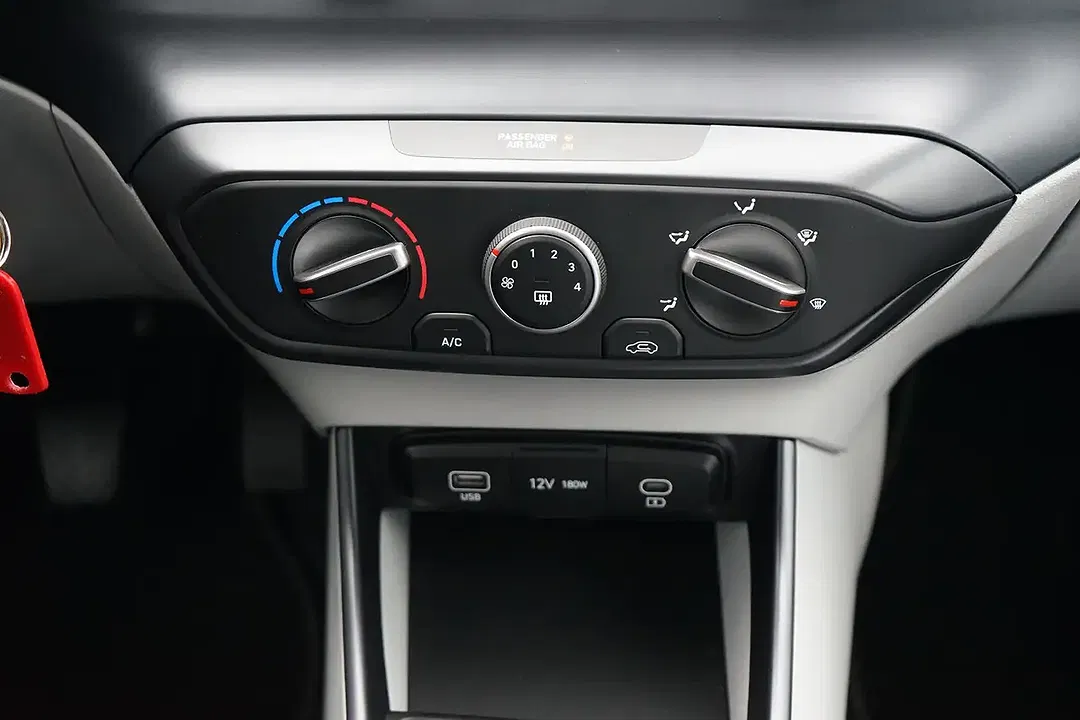 Hyundai i20 - Thumbnail 10