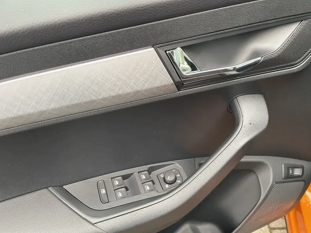 Skoda Karoq - Thumbnail 12