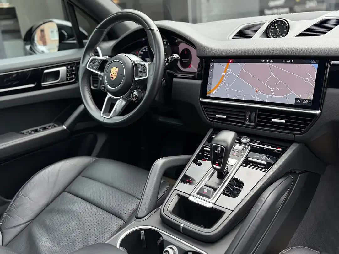 Porsche Cayenne - Thumbnail 15