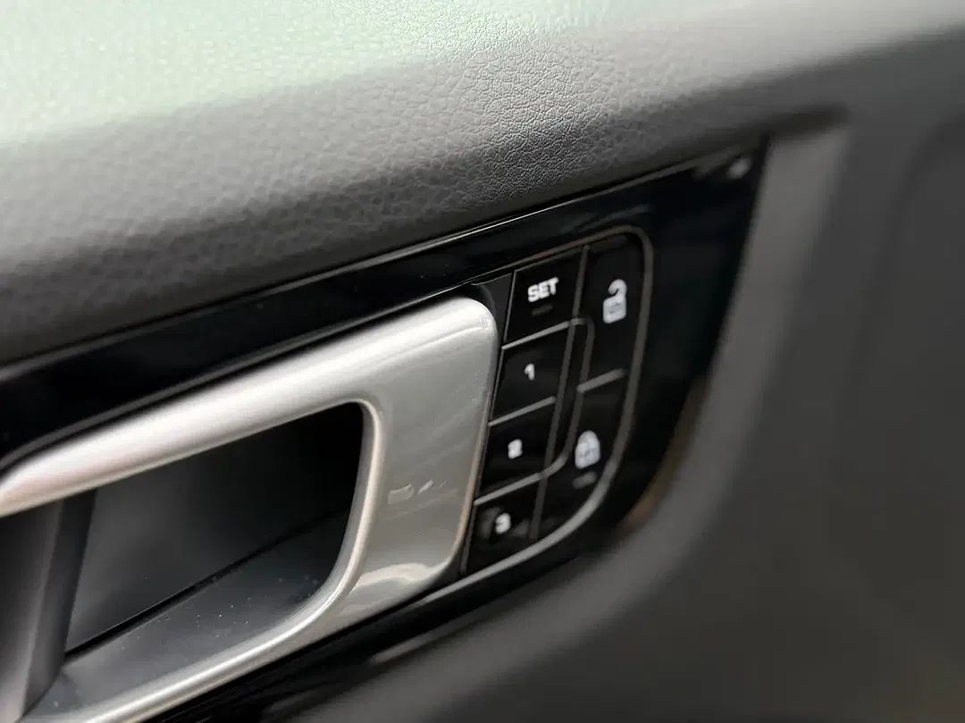 Porsche Cayenne - Thumbnail 18