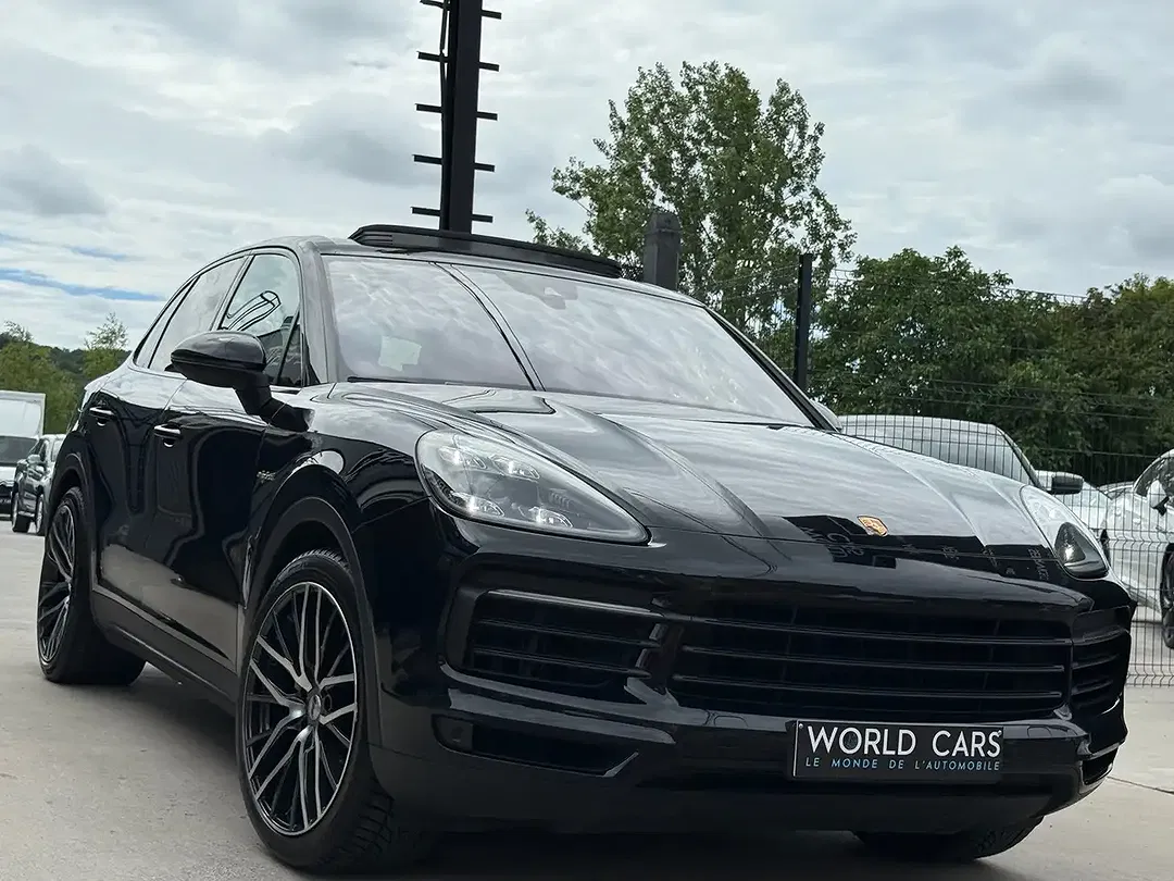 Porsche Cayenne - Thumbnail 2