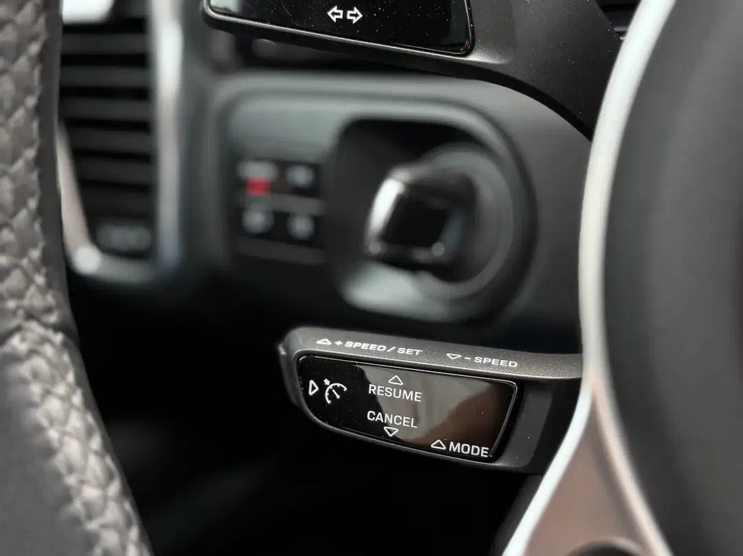 Porsche Cayenne - Thumbnail 23