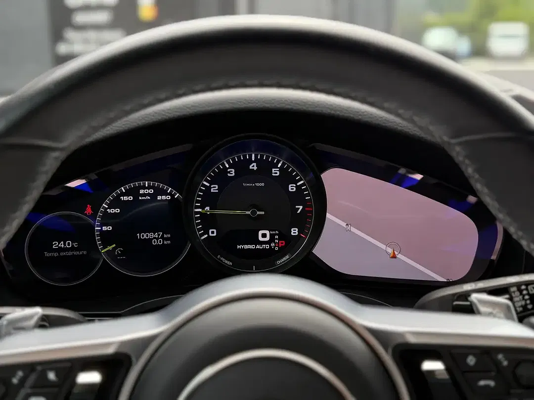 Porsche Cayenne - Thumbnail 25
