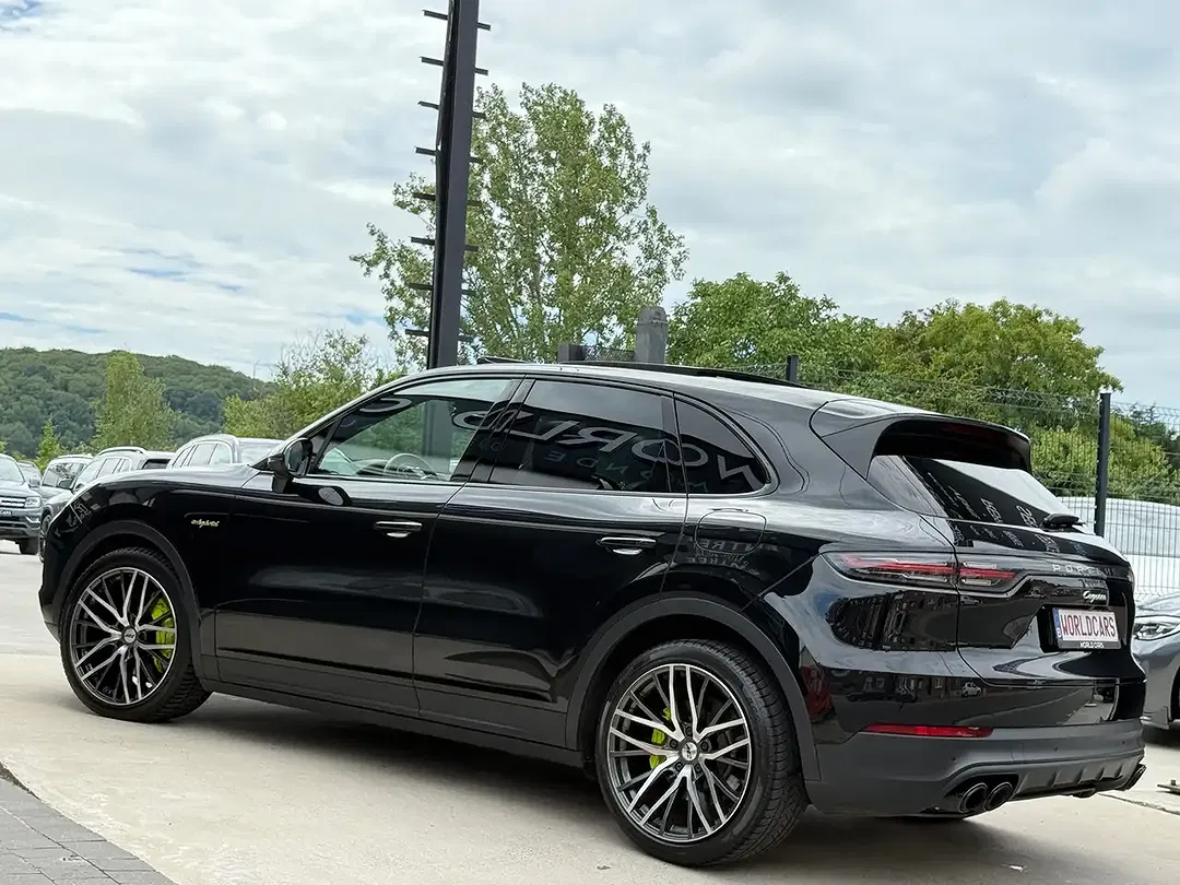 Porsche Cayenne - Thumbnail 5
