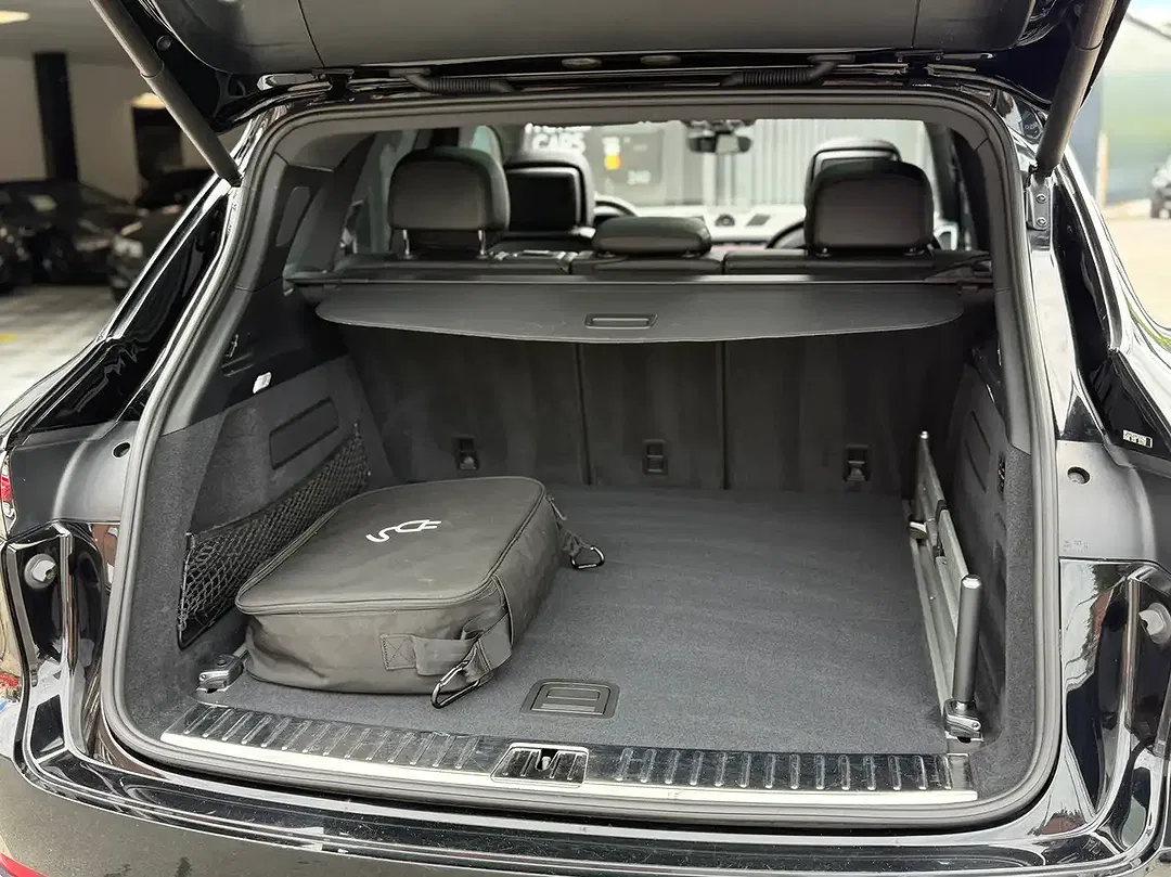 Porsche Cayenne - Thumbnail 9