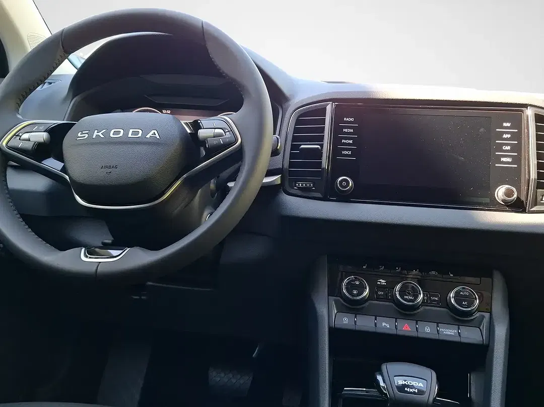 Skoda Karoq - Thumbnail 7