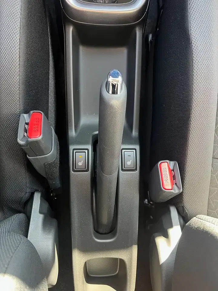 Suzuki Swift - Thumbnail 12