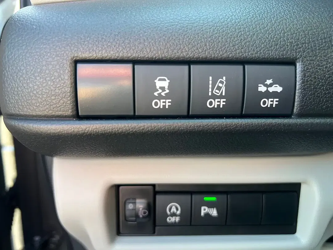 Suzuki Swift - Thumbnail 7