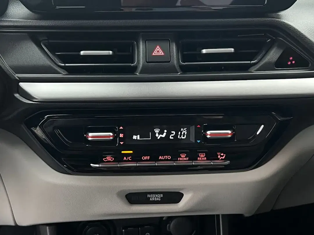 Suzuki Swift - Thumbnail 9