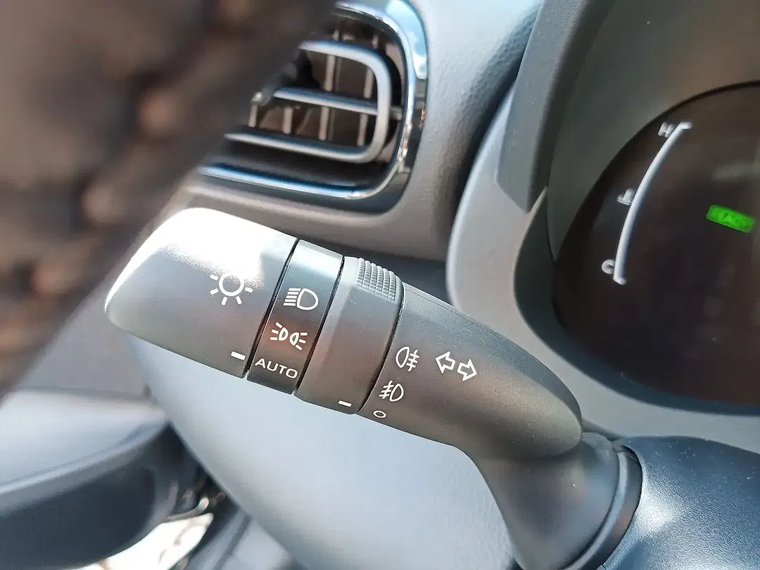Toyota Yaris - Thumbnail 15