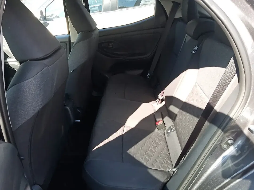 Toyota Yaris - Thumbnail 19