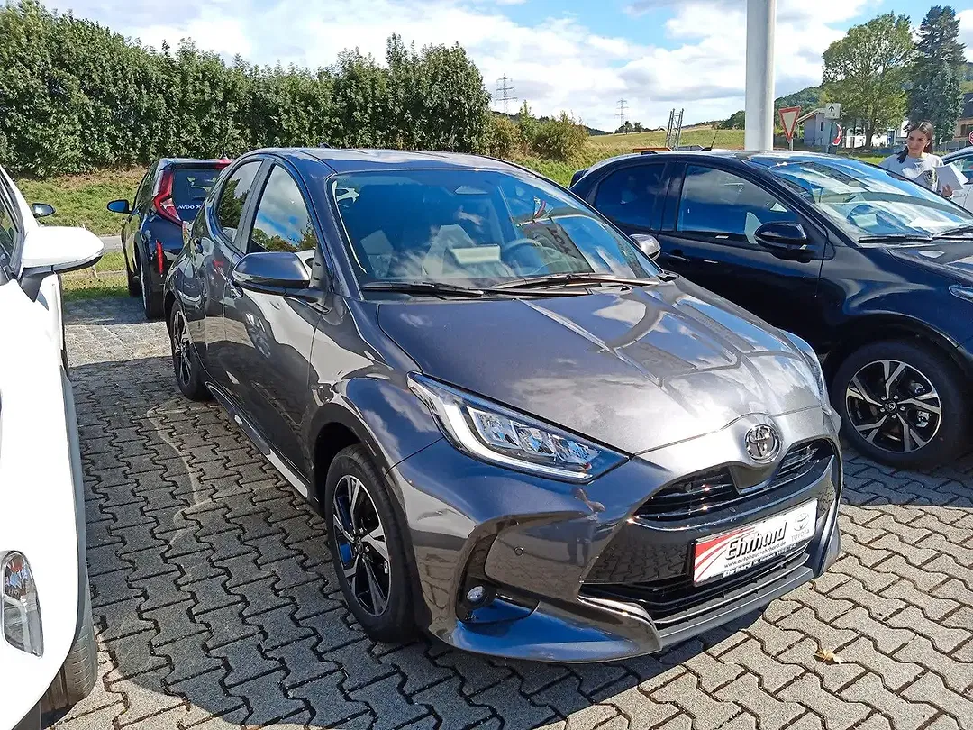 Toyota Yaris - Thumbnail 3
