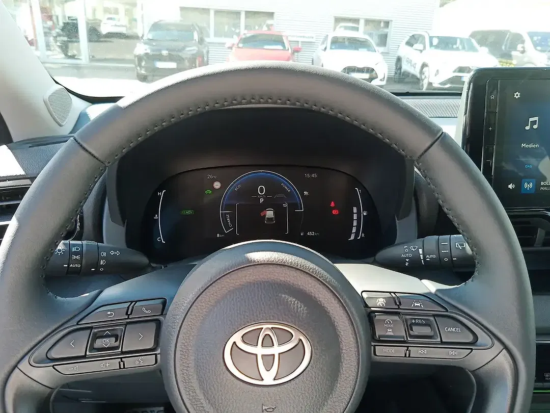 Toyota Yaris - Thumbnail 7