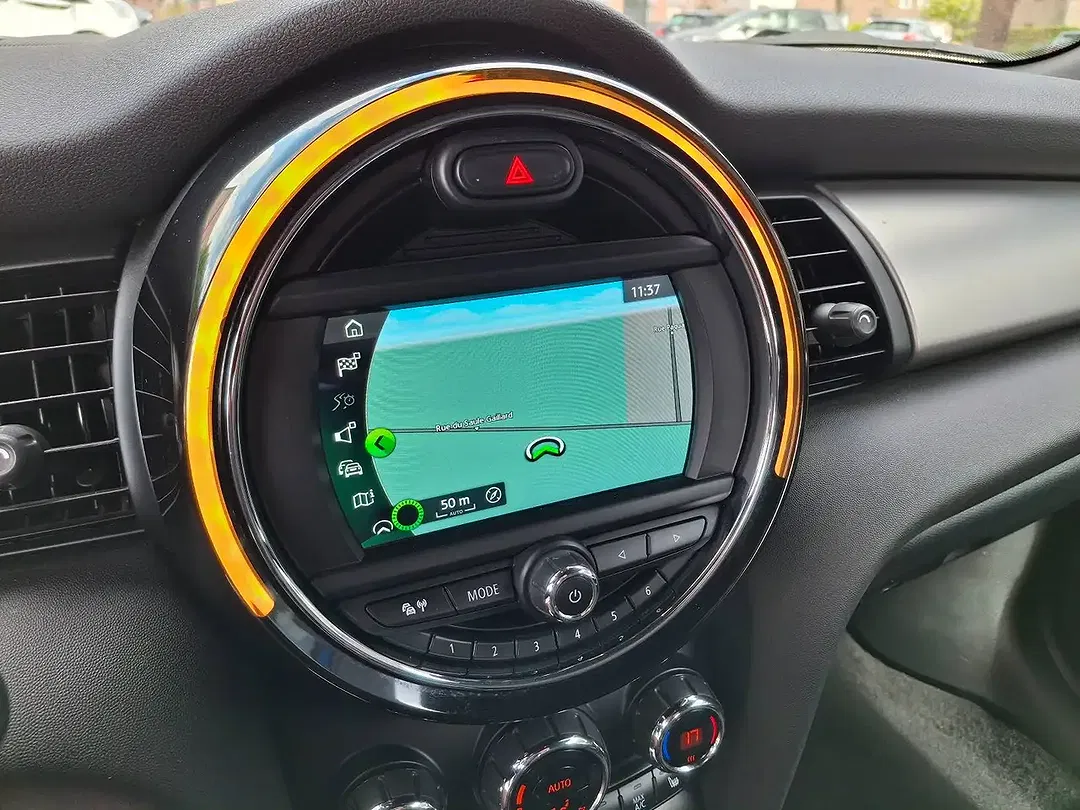 MINI One Cabrio - Thumbnail 14