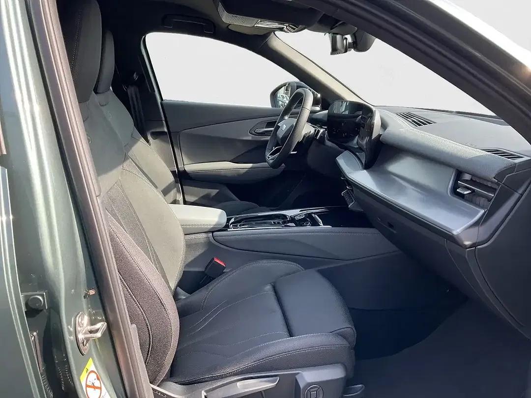 Audi Q3 - Thumbnail 15