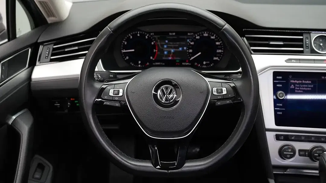 Volkswagen Passat Variant - Thumbnail 10