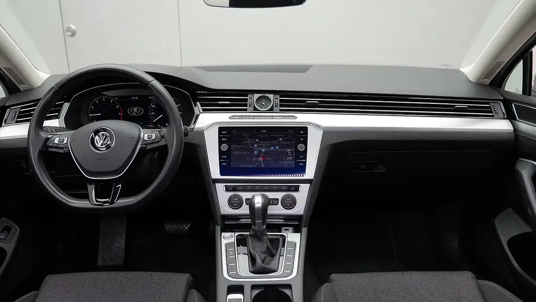 Volkswagen Passat Variant - Thumbnail 9