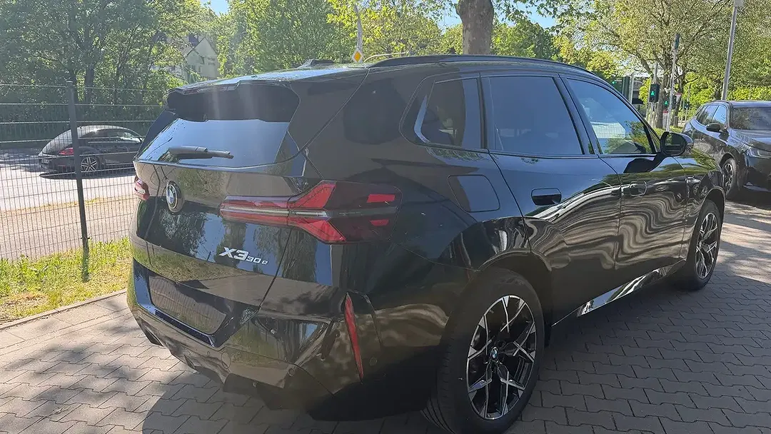 BMW X3 - Thumbnail 9