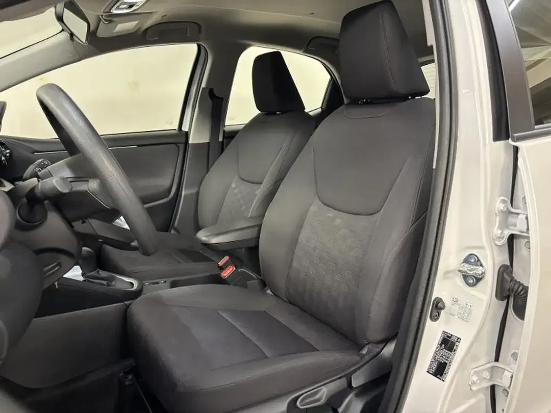 Toyota Yaris - Thumbnail 5