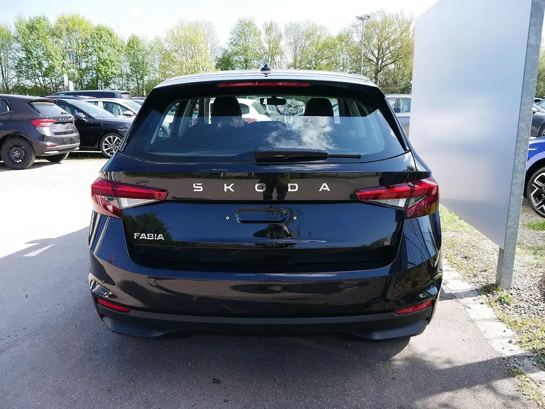 Skoda Fabia - Thumbnail 3