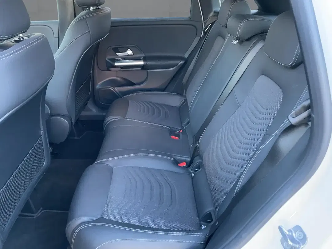 Mercedes-Benz B 200 - Thumbnail 9