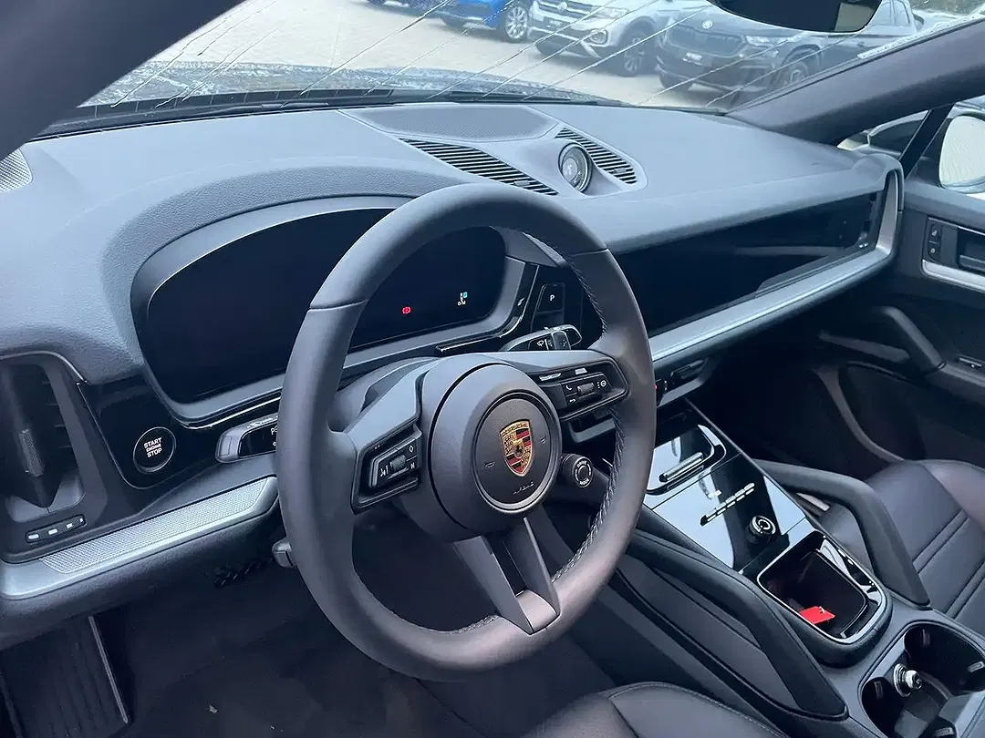 Porsche Cayenne - Thumbnail 11