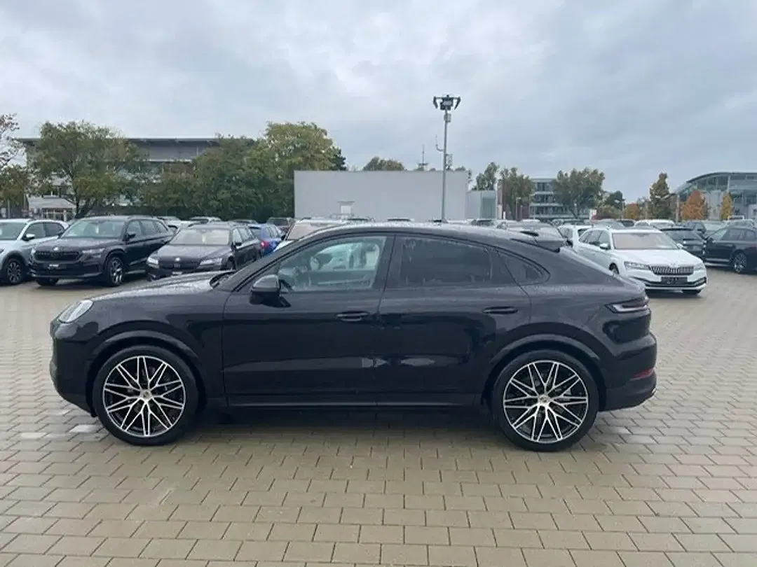 Porsche Cayenne - Thumbnail 3