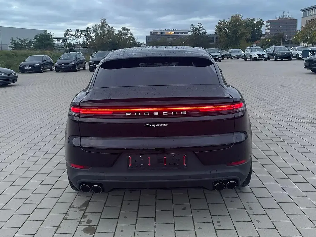 Porsche Cayenne - Thumbnail 5