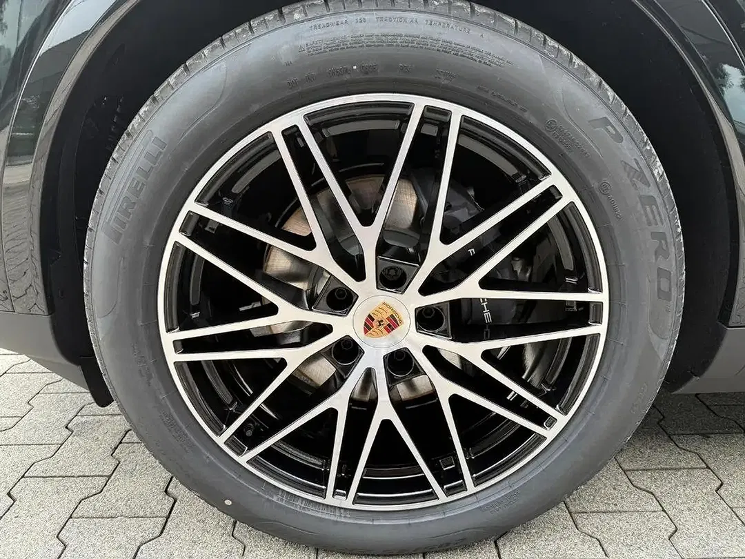 Porsche Cayenne - Thumbnail 8